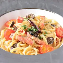 深夜のパスタ ガーリックバター醤油