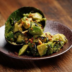 アボカドと塩昆布のやみつき和え