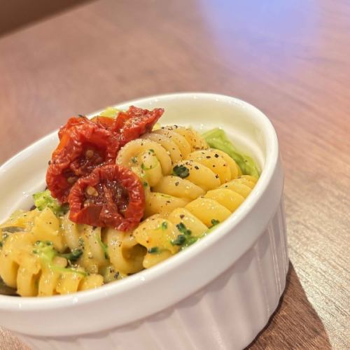 濃厚明太クリームのパスタサラダ