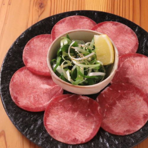 名物ねぎたっぷり牛タン