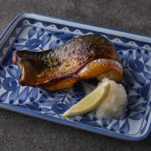 Charcoal-grilled fatty tuna mackerel