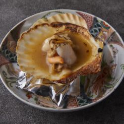 Grilled scallops with butter