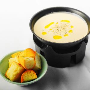 イカ肝クリームソースフォンデュ