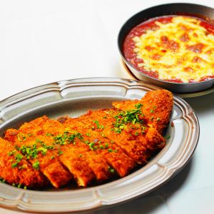 チキンカツレツ　チーズトマトソース