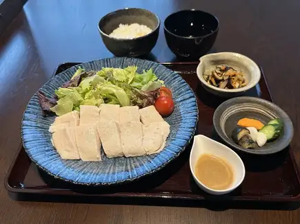 【僅限午餐】鹹曲雞胸肉套餐