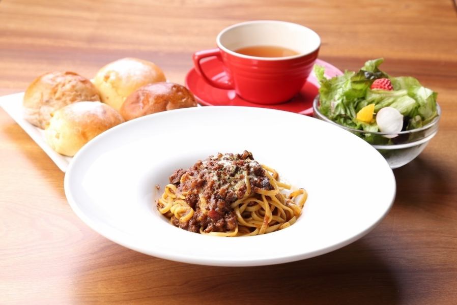 [All-you-can-drink tea for 1.5 hours] We are particular about not only sweets but also "lunch" ◎