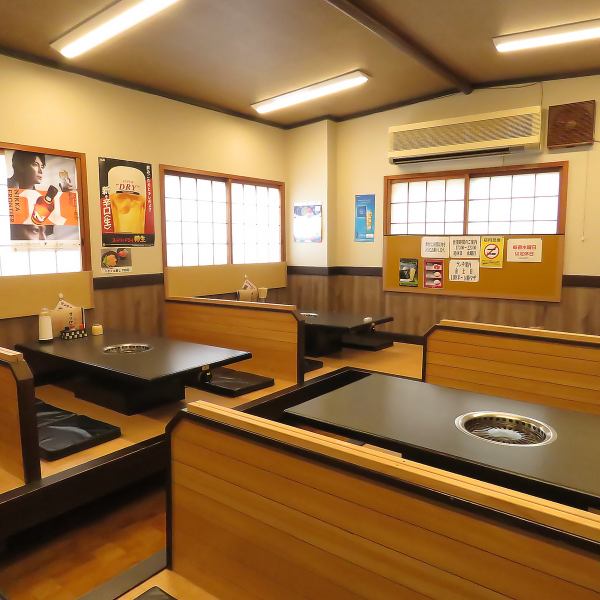 ≪店内雰囲気≫店内はテーブル席と座敷席を完備。広々とした座敷では、家族連れやグループでの利用も快適。貸切も可能で、少人数から大人数まで柔軟に対応できます。ゆったりとした空間で、落ち着いて焼肉を楽しめるのが魅力です