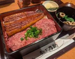 马肉和烤牛肉