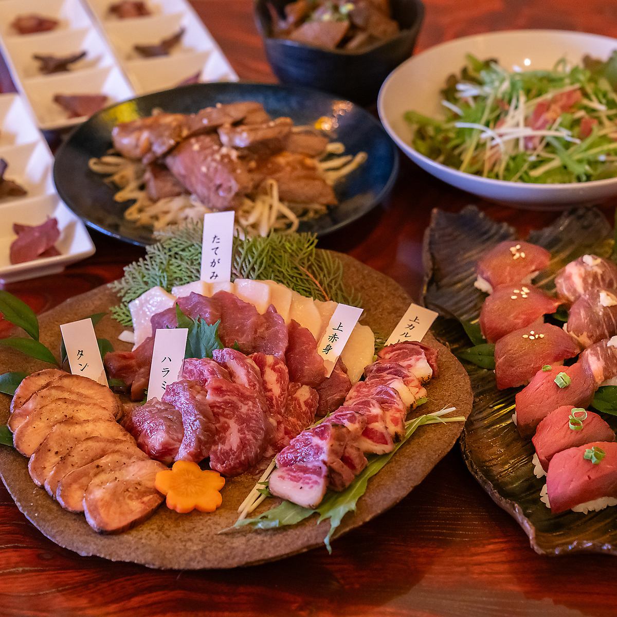 馬肉メインでご用意♪当店はこだわりの20部位が楽しめます☆