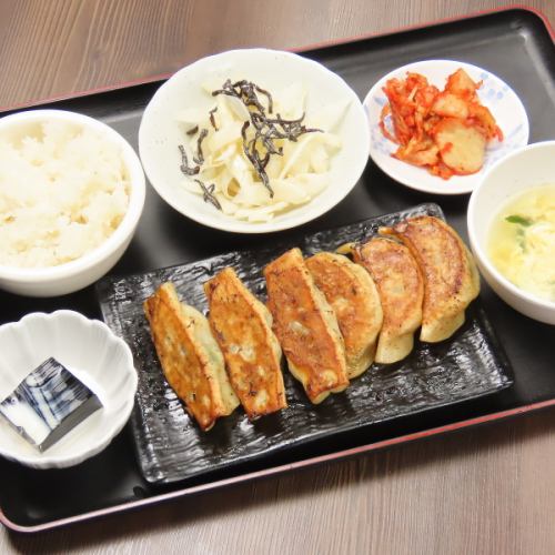 豪華9種のランチから、夜の賑やか宴会まで対応