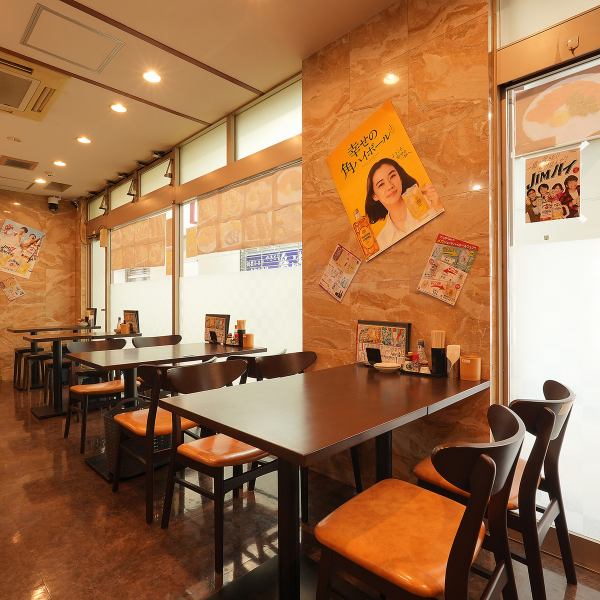 28名様~利用可能な貸切も承っております。一体感のある造りとなっており、会社宴会や地域のお集まり、打ち上げなど、大人数でのパーティーに最適です。貸切のため周りを気にせず、美味しい絶品料理と豊富なお酒を囲んで、賑やかに盛り上がることができます。ご予算や演出等もお気軽にご相談くださいね☆