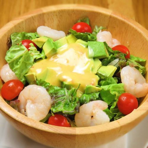 Plump Shrimp and Avocado Chili Mayo Salad