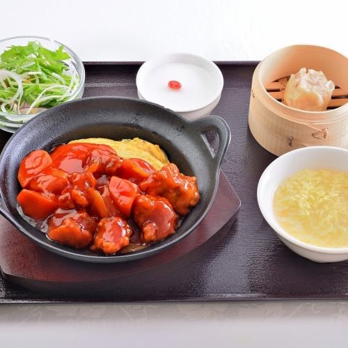 [Recommended for winter] Tenshin rice with sweet and sour pork sauce