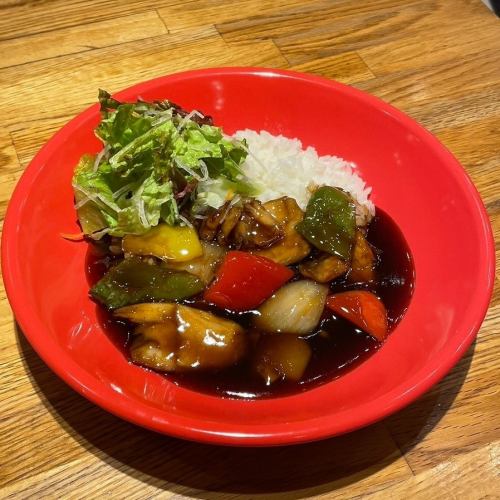 Soy meat and vegetables with black vinegar sauce rice