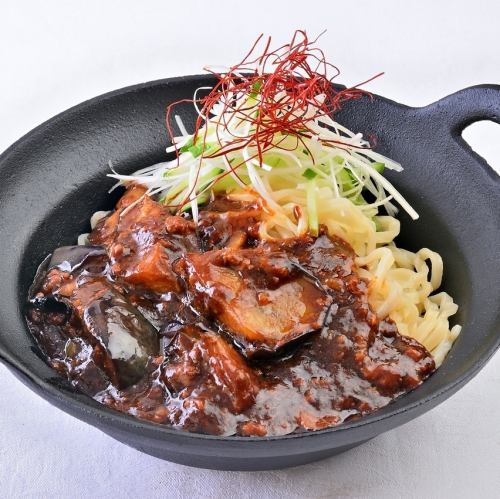 Soft-boiled eggplant and grilled noodles with miso meat