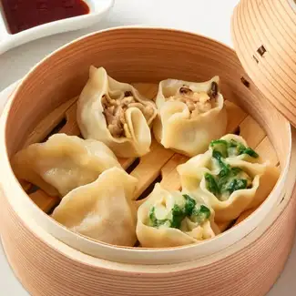 【蒸し餃子】ごちそう三種盛り合わせ蒸し餃子（Assorted Steamed Dumplings）