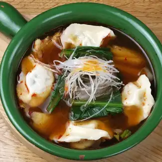 【土鍋スープ】麻辣スープ水餃子（Spicy and hot pot） 水餃子6個入