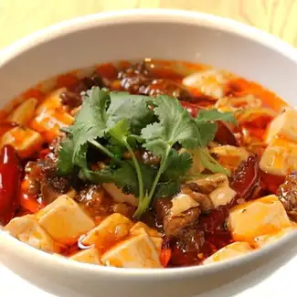 【麺類】半日煮込んだ牛すじの麻婆麺（Cooked Tofu & Beef Tendon With Hot Chili Sauce On Noodles）