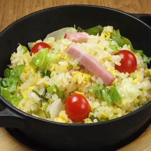 【飯類】B.L.T(ベーコン・レタス・トマト)炒飯（Bacon With Lettuce And Tomato Fried Tice）