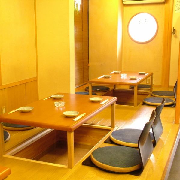 There is also a stylish table seat that can be used for dates and a private room for 12 people where you can relax without worrying about other things.Also in a completely private room!