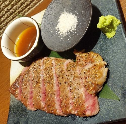 ～宮城県産～　仙台牛のステーキ