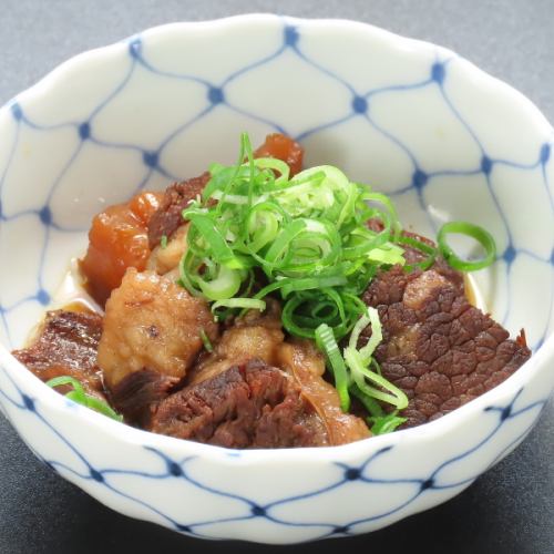 Simmered beef tendon in vegetable broth