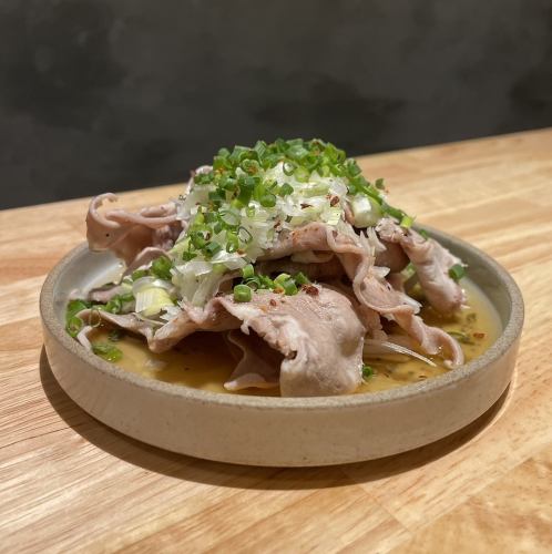 Tongue with salt and green onion sauce