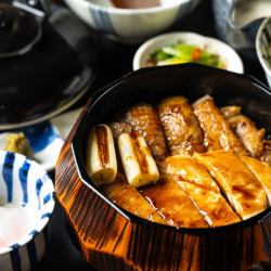 愛知県産”純鶏”名古屋コーチン もも肉とむね肉の【特上】鶏ひつまぶし