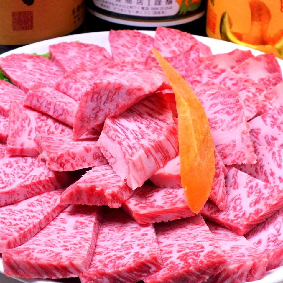 尽情享受我们引以为豪的肉!!肉吃到饱4,400日元(含税)～！
