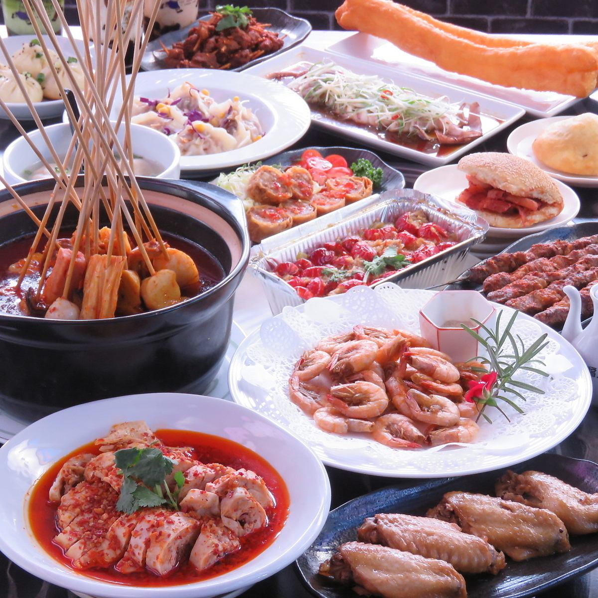 중국 각지의 요리를 즐길 수있는 푸드 코트!