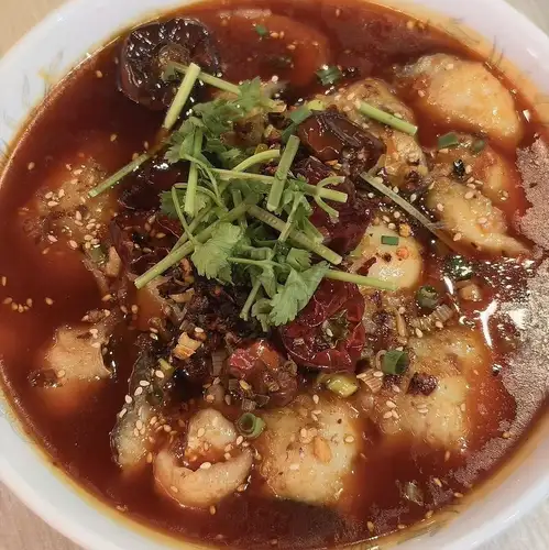 水煮黒魚片／ライギョ四川風煮込み