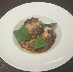 Neapolitan-style braised Iberian pork shoulder