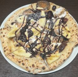 大人のチョコバナナマシュマロピッツァ　チョコと赤ワインのソース