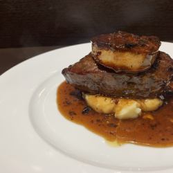 牛フィレ肉とフォアグラのロッシーニ