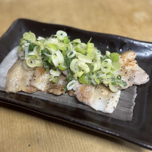うま塩ネギのせ能登豚バラ焼き