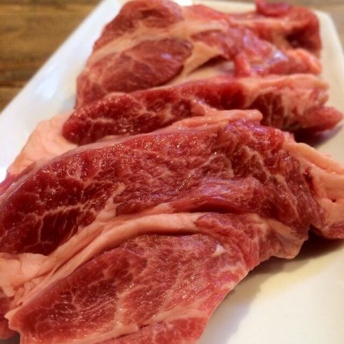 Enjoy lamb meat that is carefully selected for its freshness and quality.Great value for money too