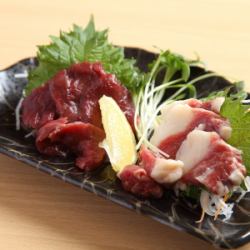 特選馬刺し二点盛り（赤身・中落ち）