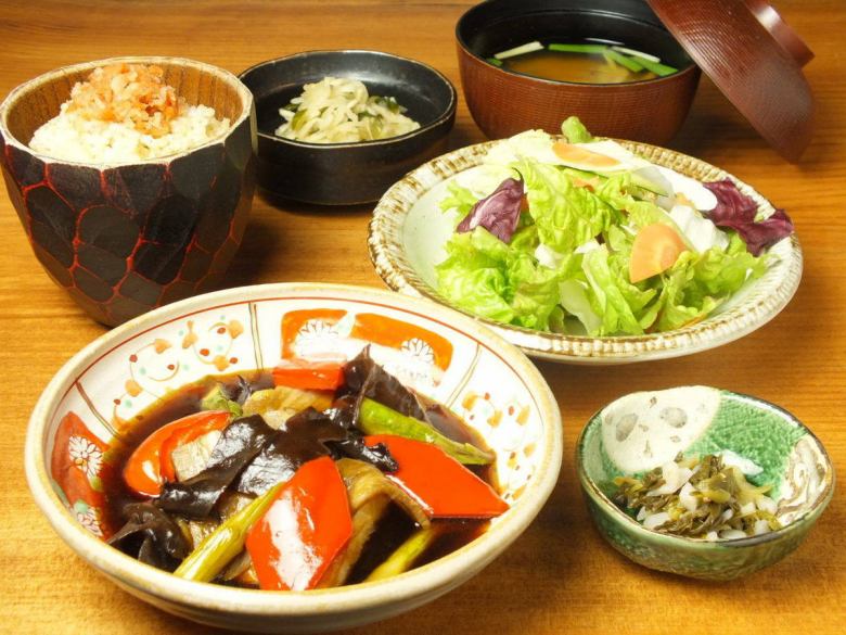お豆腐とお野菜の黒酢酢豚定食