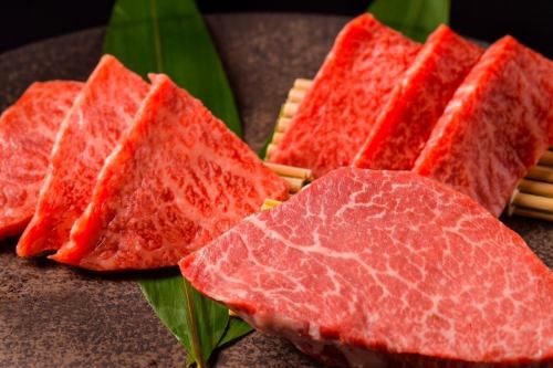 Assortment of three types of Wagyu beef (sauce or salt sauce)