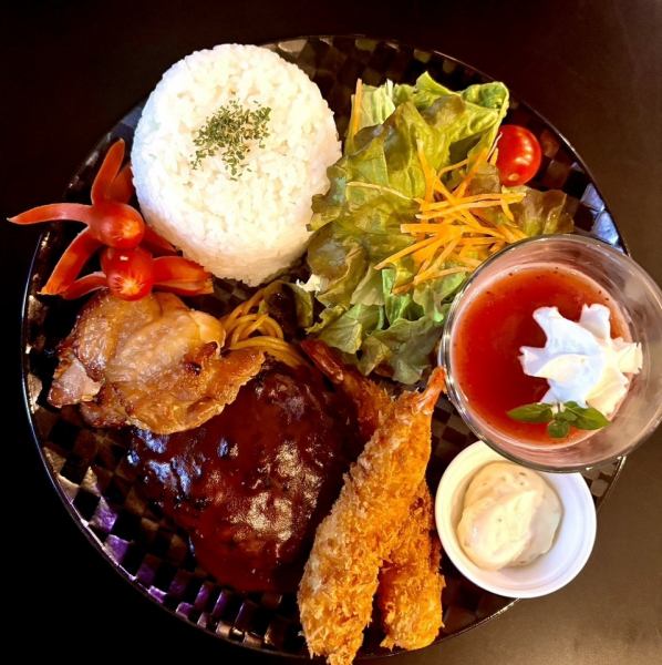 【12月限定】ジューシーなローストチキンもプラス♪ 大人様ランチ~クリスマススペシャル~1980円(税込)