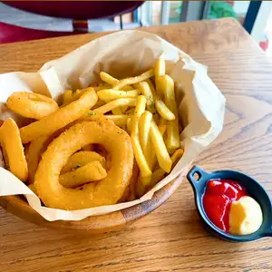 揚げ物盛り合わせ　