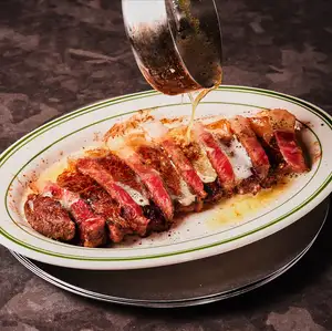 【食べ放題ブラックコース】豪華サーロインステーキ！