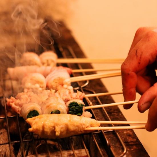 厳選した鶏肉や豚肉、野菜、天然塩、手作りダレ、仕込、焼き…全て拘った本格炭火焼鳥