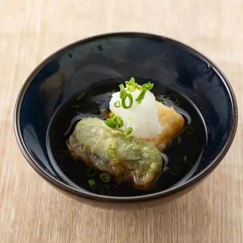 湯葉とよもぎ麩の揚げ出し