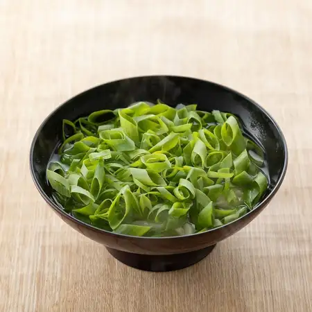 京の伝統野菜　九条ねぎと刻みお揚げの京風うどん（半玉）