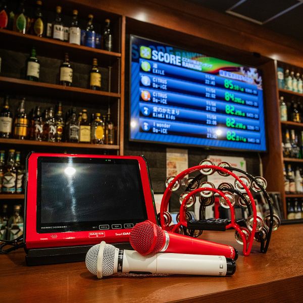 【店内でカラオケが楽しめる♪】プロジェクターとモニターを計3台ご用意しております!15名様~貸切OK◎カラオケを無料で貸し出ししておりますので、お好きな曲を歌ってお楽しみください♪当店は深夜2時まで営業中ですので、夜遅くまでお楽しみいただけます♪