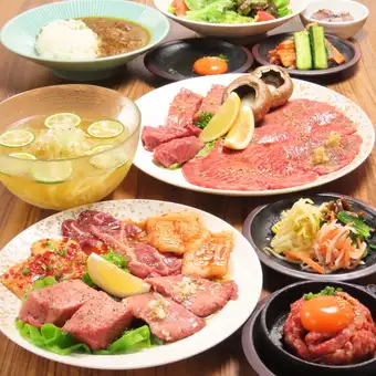 【120分飲み放題付き】太田牛炙りユッケや太田牛5種など全8品『KURAMAEコース』
