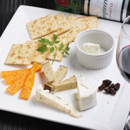 Perfect for wine ♪ Special cheese platter