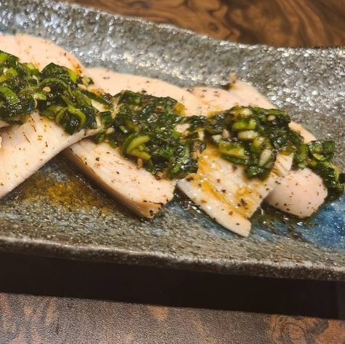 鶏胸肉の特製ニラソース