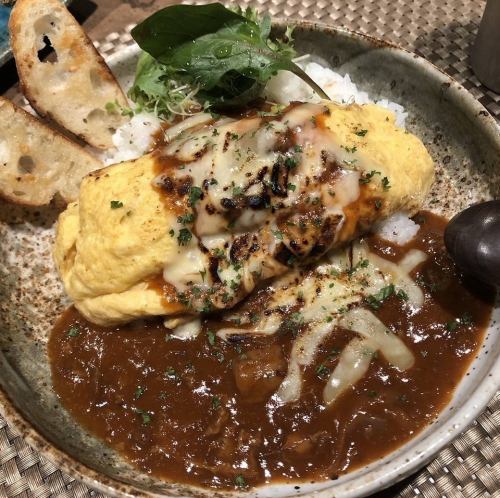 和牛スジオムハヤシライス